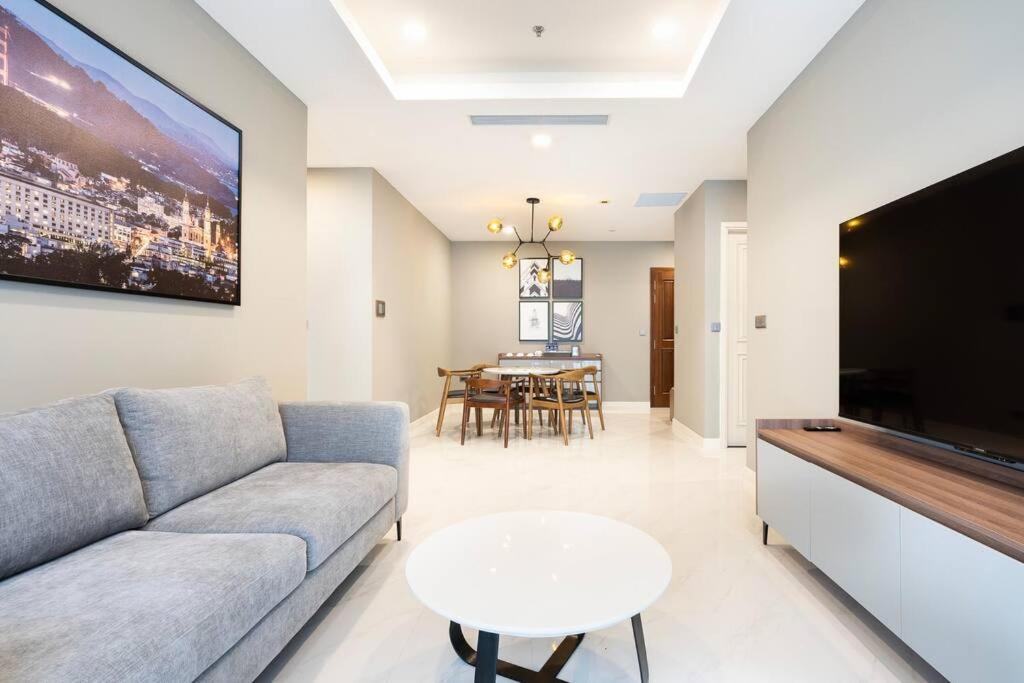 The Rixx Gathering D1 Pool Gym Netflix Apartment