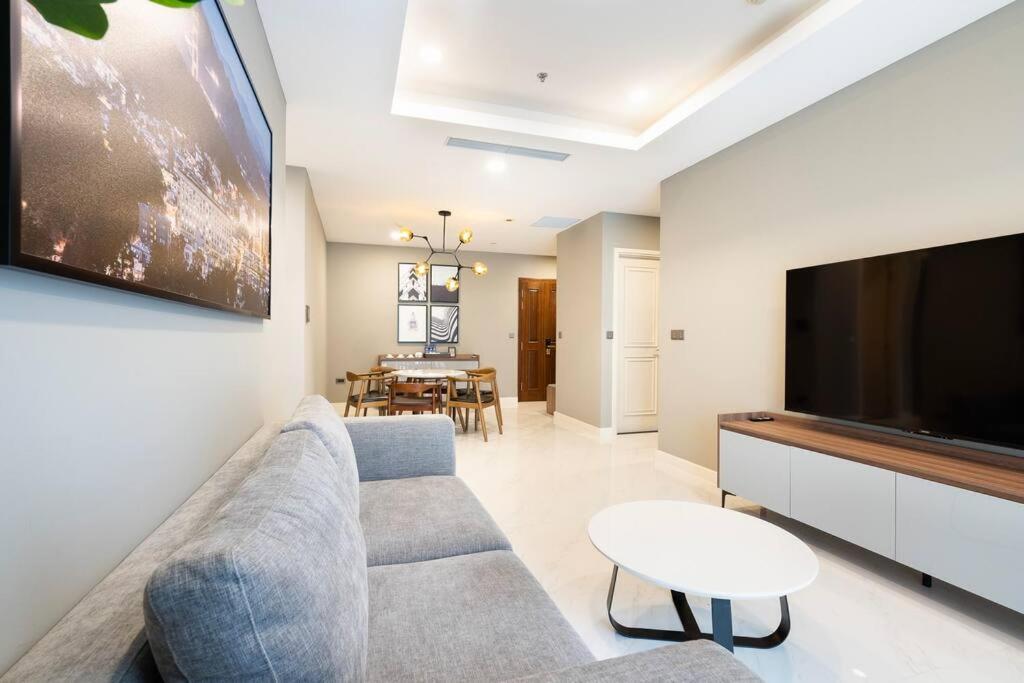 Apartment The Rixx Gathering D1 Pool Gym Netflix *